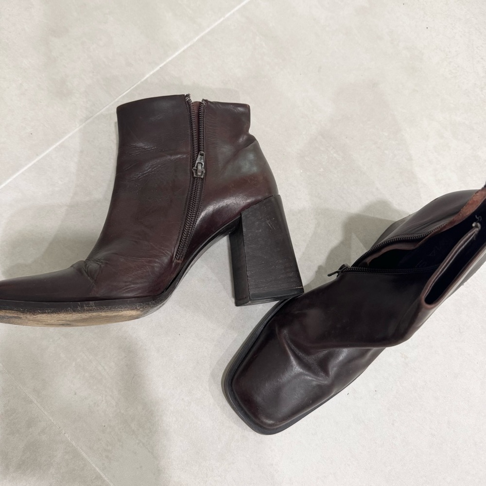 Via Spiga Maroon Heeled Leather Boots - Picture 3 of 9